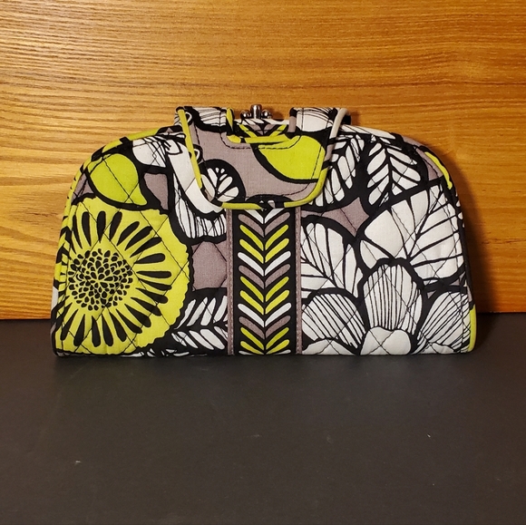 Vera Bradley wallet floral Colorful Lot Of Storage Medium Size 8" W , 5" H NWOT - Picture 2 of 12